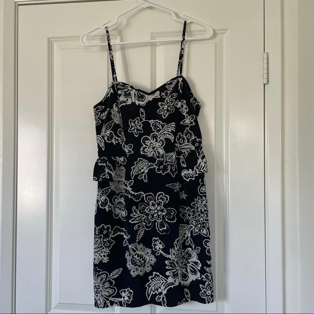 American Eagle mini dress. Beach decal.